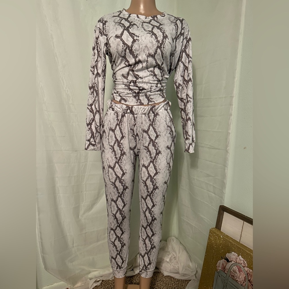 Size small 2 piece set